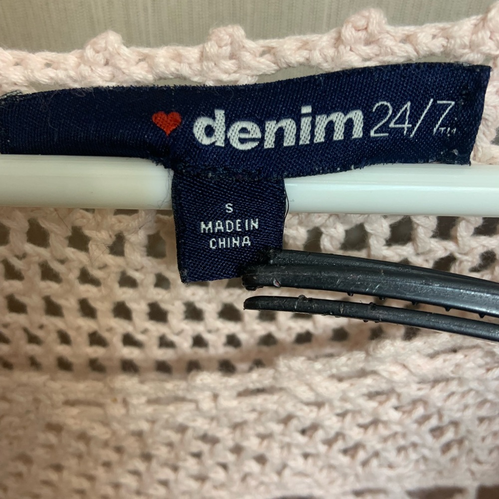 Size Small elephant pink color